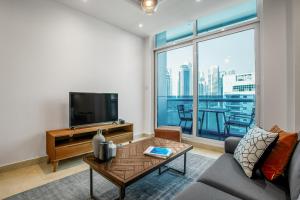 Blueground Marina sea view pool gym DXB-495