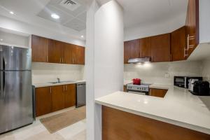 Blueground Marina sea view pool gym DXB-495