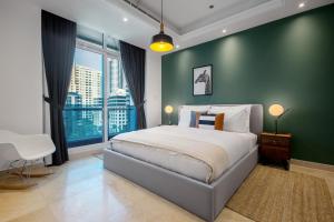 Blueground Marina sea view pool gym DXB-495