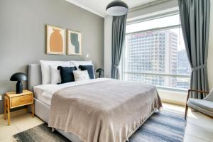 Blueground Burj Views elevator pool gym DXB-803