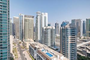 Blueground Dubai Marina jacuzzi nr Beach DXB-1733