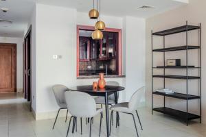 Blueground Old Town pool nr Dubai Fountain DXB-1736