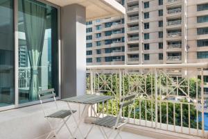 Blueground Downtown Dubai pool nr Burj Khalifa DXB-1758