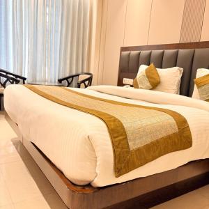 Hotel Raj Mahal Inn 2 Min Walk From New Delhi Railway Station