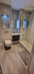 Modern 2 Bedroom - Mackenzie