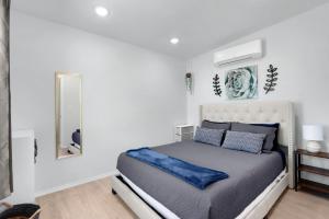 The Container Retreat - 4A.