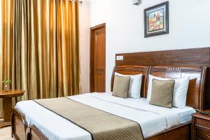 SKS Excel Inn