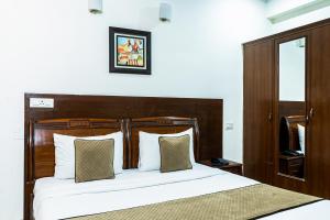 SKS Excel Inn