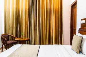 SKS Excel Inn
