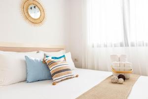 Shiny 4 Central Stay