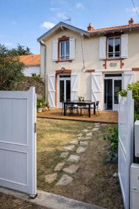 Maison cosy à 50m plage avec terrasse ensoleillée