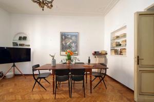 Cavour Giant Apartment