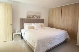 Exclusive Duplex Penthouse with Private Jacuzzi