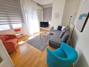 Leonidas privileged home