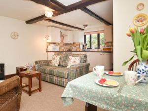 1 Bed in Lyme Regis oc-90145