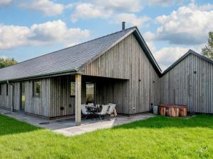 3 Bed in Brecon oc-88139