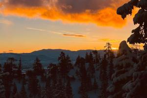 Tahoe Village condo in Stateline with mountain views sleeps 4