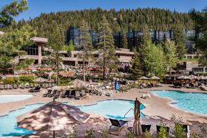 Ski-in-ski-out Everline Resort & Spa - two adjacent units