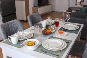 401 Blue Syri Apartment