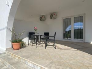 SunSea Studios close to the beach