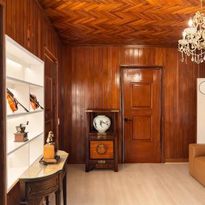 Woohwa Hans Stay