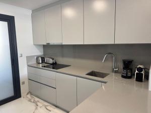 Sunset Sailors Sky & Sea Retreat