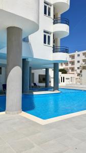 The Navigator - Ocean Heights