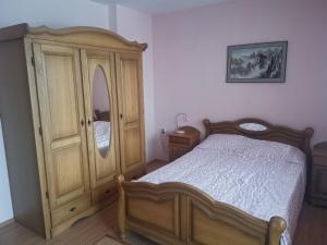 Affordable Rooms with BBQ 5 min drive from beach Villa Lusi