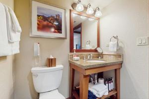 Lovely Ski-in-ski-out condo at Squaw Creek with stunning valley & mountain view