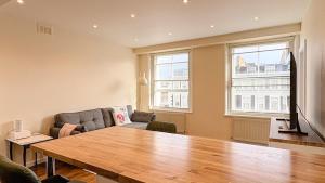 Spacious 3 bedroom flat short walk to South Kensington