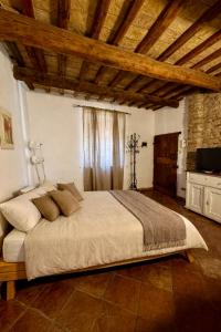 Navona Fox House 3