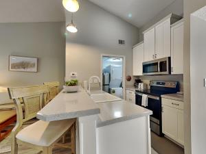 Summer Place 671