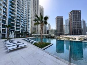 Peninsula Three Residences by La Coleccion Stays