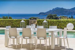 FRGK Contemporary Luxury Villa Panoramic Sea View, Pool & Ultra-Fast Wi-Fi