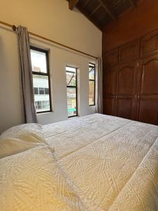 Loft luminoso cerca al Metro y Estadio