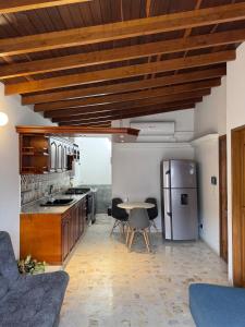 Loft luminoso cerca al Metro y Estadio