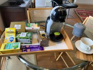 Elegant 2-Bed Apartment near Clapham Common with Roof Terrace