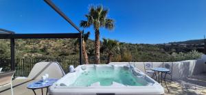 La BohemAzur Villa Golfe St Tropez 170m2 5 chambres Piscine Spa Magnifique Vue Dégagée Déco Bohème Chic
