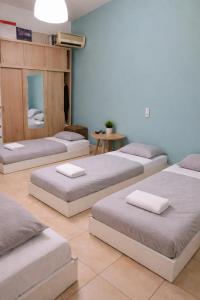 Dennis Rooms Laganas