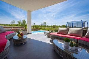 Villa Angie with Heated Pool