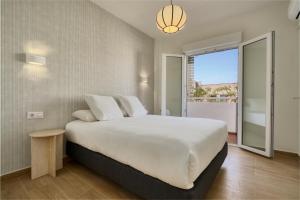 SUNN Apartments Amador de los Ríos, by Homing U