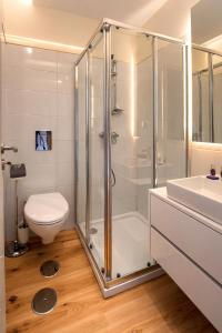 423 Garden ! Breakfast and Lunch Option ! Walk to Porto