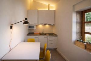 423 Garden ! Breakfast and Lunch Option ! Walk to Porto