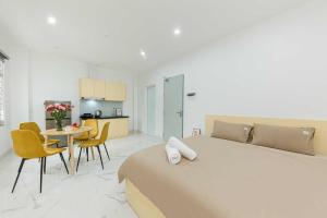 Collection O Ba Dinh - Japanese Town