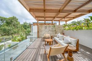 New 2BR Villa w Pool and Rooftop in Bingin