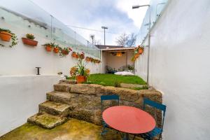 Douro Prestige Studio with Private Sunny Backyard