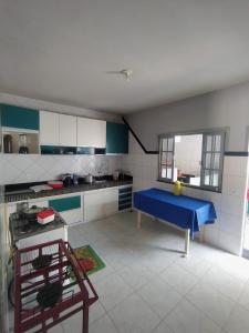 Casa com piscina e mesa de sinuca - 10min da Praia