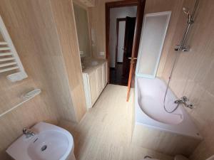 thalore room e apartments