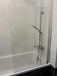 ATJ Kierbedzia - Olinek, AC, free parking, balcony