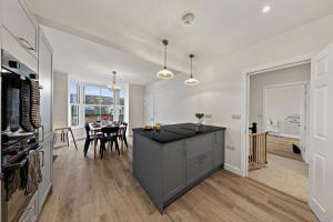 3 Bed in Aberdovey oc-c33725
